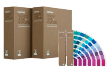 図7.PANTONE<sup>&reg;</sup>色見本帳”>
<table><tr><td class=