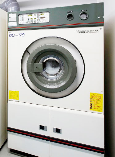 図5　ドライクリーニング機の例