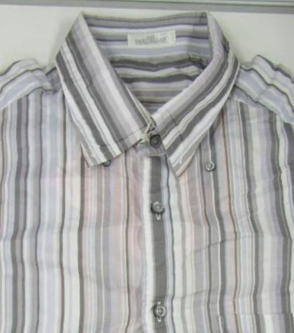 図14　襟の芯地の縮みにより表地がたるんだ事故