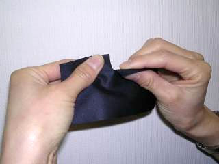 図4　手による引裂動作