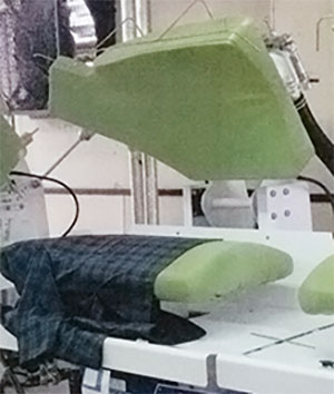 図4　プレス機の例