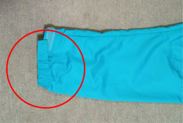 図13　袖口のタブ