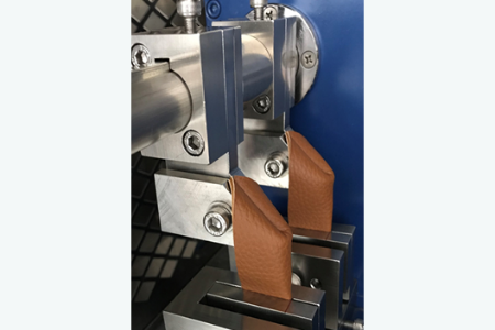 靴の甲革の屈曲性試験JIS K 6557-8（旧規格JIS K 6545 ）