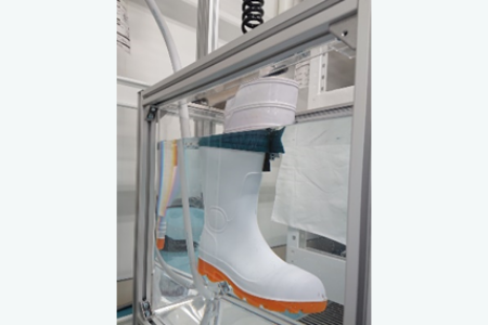 【安全靴】9.4漏れ防止性（JIS T 8101）