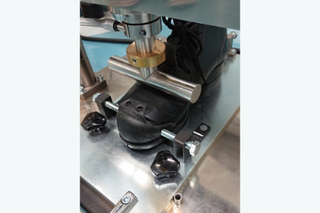 【安全靴】9.8足甲プロテクターの衝撃吸収性（JIS T 8101）