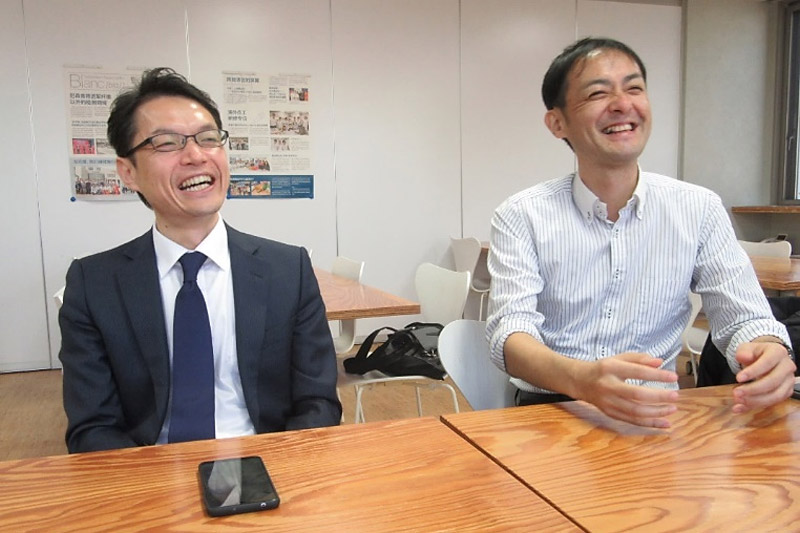 笑顔の赤木さん・田部井さん