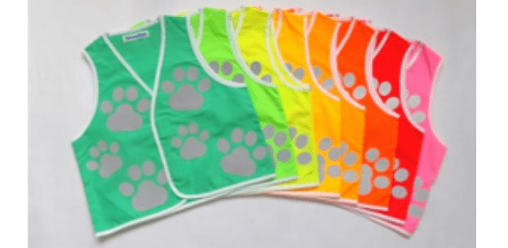 High visibility safety clothing in accordance with JATRAS 001